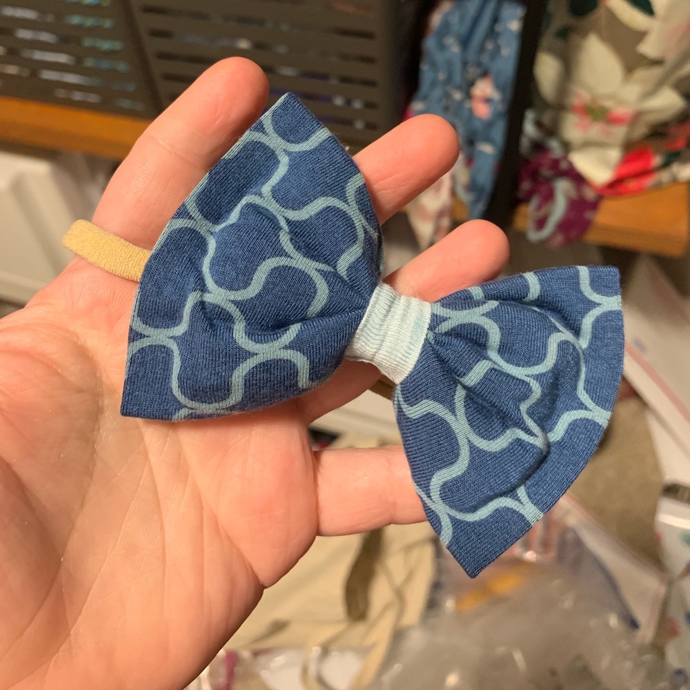 Kickee Bow